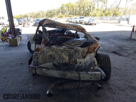 ✅ 2019 Nissan 370Z • VIN: JN1AZ4EH5KM422313 • Lot: 43522827. Wystawiony na IAAI z przebiegiem Nie podano. Bezpłatny archiwum sprzedaży aukcyjnych z USA i szczegółowy raport historii pojazdu na DreamBid. Zdjęcie 15.