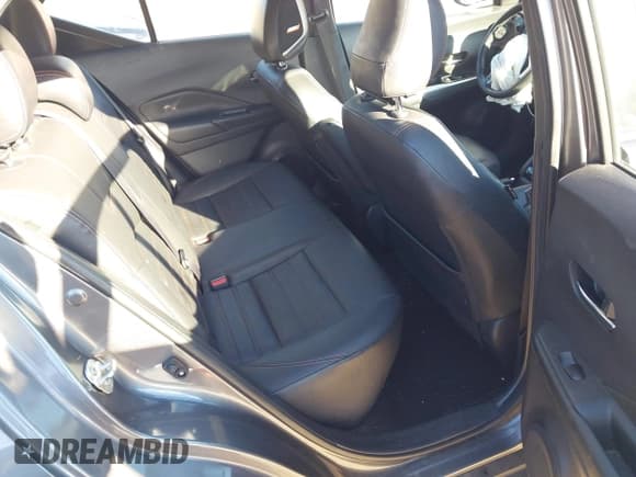 ✅ 2019 Nissan Kicks S • VIN: 3N1CP5CU3KL503650 • Lot: 43570962. Wystawiony na IAAI z przebiegiem 129 498 mil. Bezpłatny archiwum sprzedaży aukcyjnych z USA i szczegółowy raport historii pojazdu na DreamBid. Zdjęcie 8.