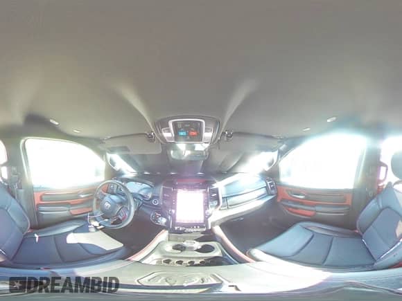 2025 Ram 1500 Rebel z VIN 1C6SRFLP0SN633704, wystawiony jako Copart lot #70535985 z przebiegiem 7 886 mil mil oraz Czysty tytuł • Clean title. Historia ofert i sprzedaży dostępna na DreamBid. Obrazek 14.