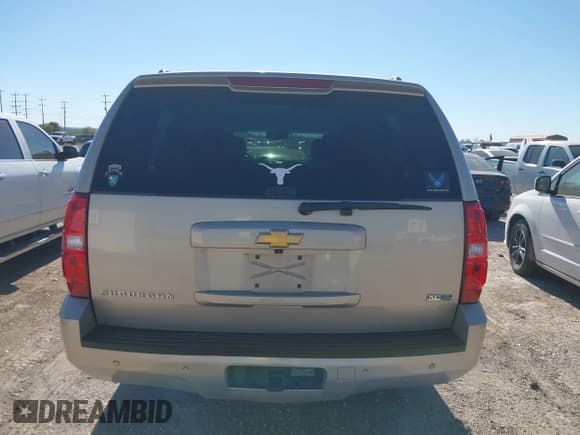 ✅ 2012 Chevrolet Suburban LT • VIN: 1GNSKJE77CR302438 • Lot: 43601904. Listed on IAAI with 162,986 mi. Free auction sales archive from the USA and detailed vehicle history report at DreamBid. Image 16.