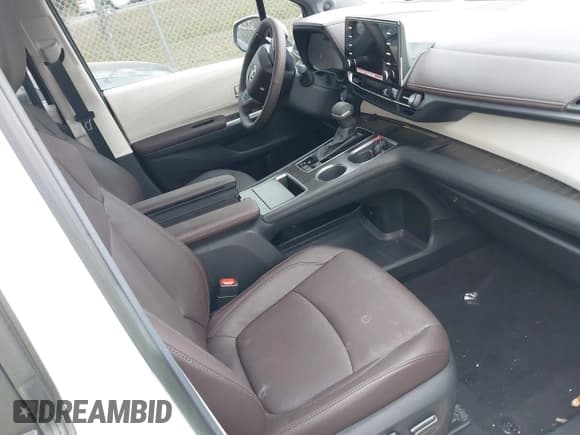 ✅ 2024 Toyota Sienna Platinum • VIN: 5TDESKFC8RS125304 • Лот: 41321647. Опубликован ранее на IAAI с пробегом Не указан. Бесплатный доступ к архиву аукционных продаж из США и подробный отчёт об истории автомобиля на DreamBid. Изображение 5.