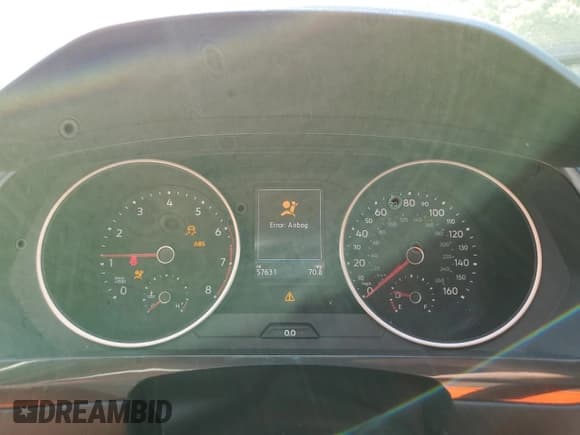 ✅ 2019 Volkswagen Tiguan SE • VIN: 3VV3B7AX6KM131933 • Lot: 80269985. Wystawiony na Copart z przebiegiem 57 631 mil. Bezpłatny archiwum sprzedaży aukcyjnych z USA i szczegółowy raport historii pojazdu na DreamBid. Zdjęcie 9.