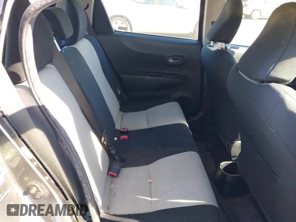 ✅ 2013 Toyota Yaris LE • VIN: JTDKTUD32DD567840 • Lot: 43716721. Listed on IAAI with 200,714 mi. Free auction sales archive from the USA and detailed vehicle history report at DreamBid. Image 8.