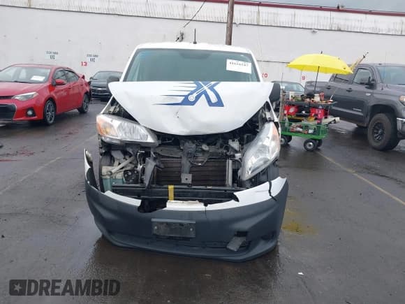 ✅ 2018 Nissan NV200 S • VIN: 3N6CM0KN8JK701807 • Lot: 41616247. Listed on IAAI with 142,405 mi. Free auction sales archive from the USA and detailed vehicle history report at DreamBid. Image 12.