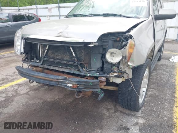 ✅ 2008 GMC Yukon SLT 4SB • VIN: 1GKFK13078J112892 • Lot: 42314120. Listed on IAAI with 226,501 mi. Free auction sales archive from the USA and detailed vehicle history report at DreamBid. Image 6.