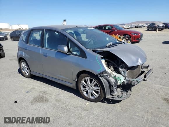 ✅ 2010 Honda Fit Sport • VIN: JHMGE8H4XAS007726 • Lot: 68953615. Listed on Copart with 120,679 mi. Free auction sales archive from the USA and detailed vehicle history report at DreamBid. Image 4.