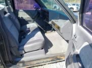 ✅ 1996 Dodge Dakota • VIN: 1B7GG26XXTS522704 • Lot: 43319567. Wystawiony na IAAI z przebiegiem 244 mil. Bezpłatny archiwum sprzedaży aukcyjnych z USA i szczegółowy raport historii pojazdu na DreamBid. Zdjęcie 5.