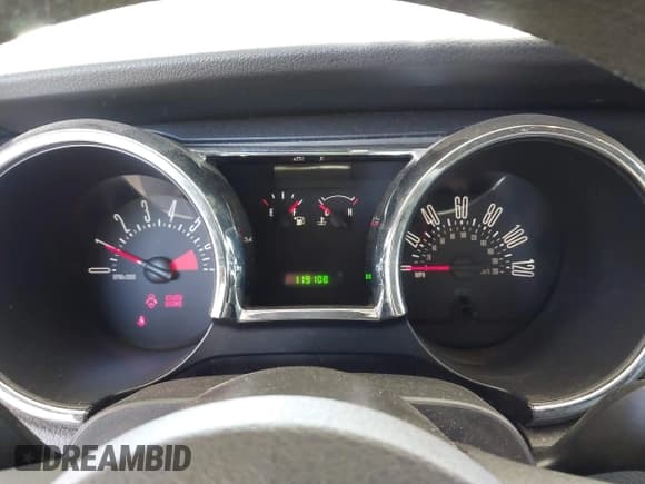 ✅ 2007 Ford Mustang Deluxe • VIN: 1ZVFT80N475362189 • Lot: 42223867. Listed on IAAI with 119,108 mi. Free auction sales archive from the USA and detailed vehicle history report at DreamBid. Image 7.