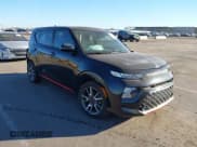 ✅ 2021 Kia Soul GT-Line • VIN: KNDJ63AU6M7740557 • Lot: 43543290. Wystawiony na IAAI z przebiegiem 76 841 mil. Bezpłatny archiwum sprzedaży aukcyjnych z USA i szczegółowy raport historii pojazdu na DreamBid. Zdjęcie 1.