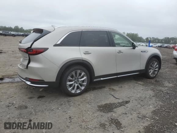 ✅ 2025 Mazda CX-90 Premium Plus Package • VIN: JM3KKEHD6S1223185 • Lot: 69183115. Wystawiony na Copart z przebiegiem 3 659 mil. Bezpłatny archiwum sprzedaży aukcyjnych z USA i szczegółowy raport historii pojazdu na DreamBid. Zdjęcie 3.