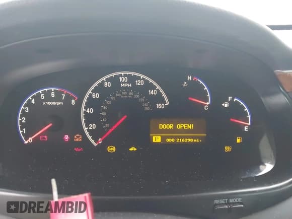 ✅ 2006 Hyundai Azera SE • VIN: KMHFC46F26A131191 • Lot: 43863186. Listed on IAAI with 216,298 mi. Free auction sales archive from the USA and detailed vehicle history report at DreamBid. Image 7.