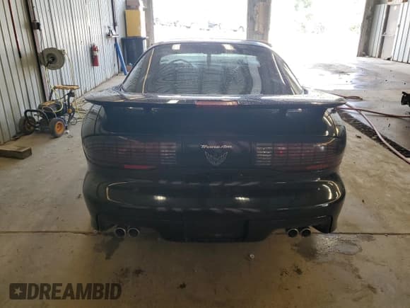 ✅ 1996 Pontiac Firebird Formula • VIN: 2G2FV22P2T2220197 • Lot: 70371895. Listed on Copart with 128,157 mi. Free auction sales archive from the USA and detailed vehicle history report at DreamBid. Image 6.