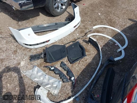 ✅ 2024 Audi Q5 S line Premium Plus • VIN: WA1EAAFY1R2083701 • Лот: 42736603. Опубликован ранее на IAAI с пробегом 35 728 миль. Бесплатный доступ к архиву аукционных продаж из США и подробный отчёт об истории автомобиля на DreamBid. Изображение 12.