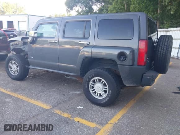 ✅ 2008 Hummer H3 SUV • VIN: 5GTEN13E388137539 • Lot: 42810535. Wystawiony na IAAI z przebiegiem 165 852 mil. Bezpłatny archiwum sprzedaży aukcyjnych z USA i szczegółowy raport historii pojazdu na DreamBid. Zdjęcie 3.