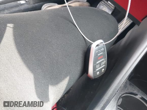 ✅ 2020 Alfa Romeo Giulia • VIN: ZARFAMAN8L7638393 • Lot: 42319675. Wystawiony na IAAI z przebiegiem 77 035 mil. Bezpłatny archiwum sprzedaży aukcyjnych z USA i szczegółowy raport historii pojazdu na DreamBid. Zdjęcie 11.