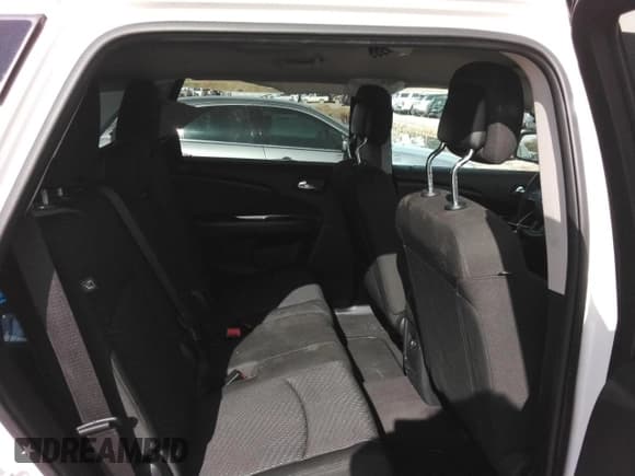 ✅ 2019 Dodge Journey SE • VIN: 3C4PDCBB0KT856553 • Lot: 87046405. Wystawiony na Copart z przebiegiem 93 217 mil. Bezpłatny archiwum sprzedaży aukcyjnych z USA i szczegółowy raport historii pojazdu na DreamBid. Zdjęcie 11.