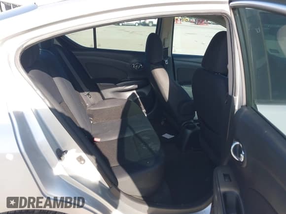 ✅ 2013 Nissan Versa S • VIN: 3N1CN7AP9DL848893 • Lot: 42856506. Wystawiony na IAAI z przebiegiem 156 240 mil. Bezpłatny archiwum sprzedaży aukcyjnych z USA i szczegółowy raport historii pojazdu na DreamBid. Zdjęcie 8.