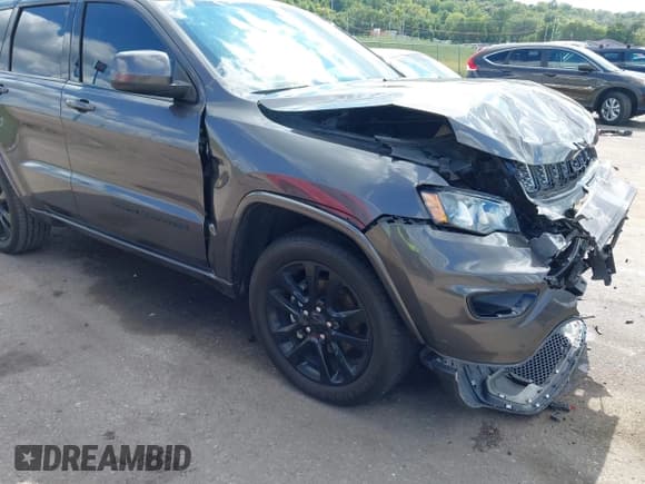 ✅ 2019 Jeep Grand Cherokee Upland • VIN: 1C4RJFAG6KC695105 • Lot: 43284609. Listed on IAAI with 73,349 mi. Free auction sales archive from the USA and detailed vehicle history report at DreamBid. Image 18.