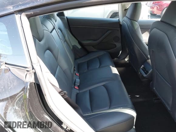 ✅ 2023 Tesla Model 3 Long Range • VIN: 5YJ3E1EB7PF657274 • Lot: 41735430. Wystawiony na IAAI z przebiegiem 26 116 mil. Bezpłatny archiwum sprzedaży aukcyjnych z USA i szczegółowy raport historii pojazdu na DreamBid. Zdjęcie 8.