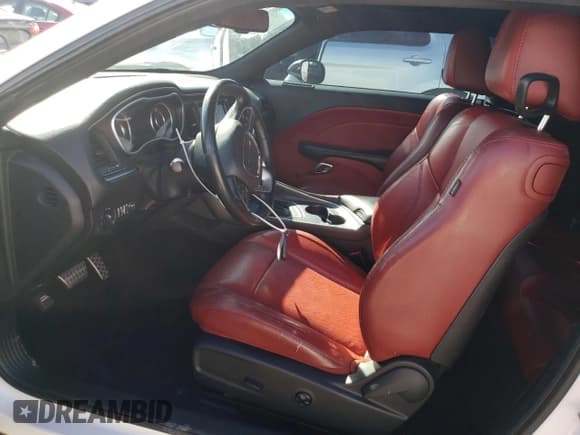 ✅ 2016 Dodge Challenger SXT Plus • VIN: 2C3CDZAG4GH120427 • Lot: 41702044. Wystawiony na Copart z przebiegiem 112 250 mil. Bezpłatny archiwum sprzedaży aukcyjnych z USA i szczegółowy raport historii pojazdu na DreamBid. Zdjęcie 7.