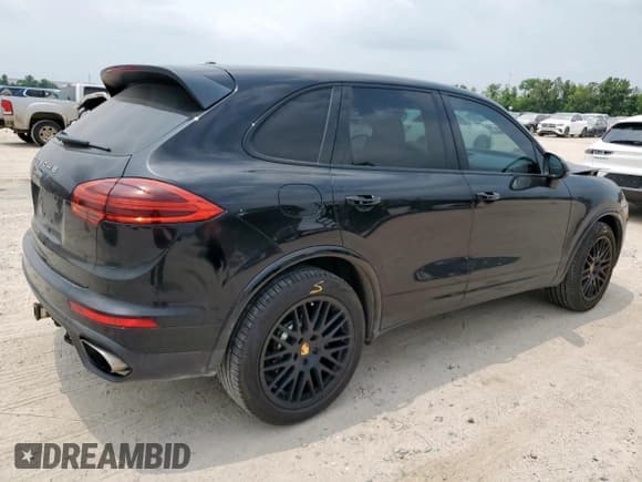 ✅ 2017 Porsche Cayenne • VIN: WP1AA2A23HKA85783 • Lot: 57701125. Listed on Copart with 116,273 mi. Free auction sales archive from the USA and detailed vehicle history report at DreamBid. Image 3.