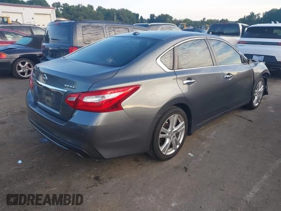 ✅ 2016 Nissan Altima SL • VIN: 1N4BL3AP6GC151226 • Lot: 43180531. Wystawiony na IAAI z przebiegiem 99 275 mil. Bezpłatny archiwum sprzedaży aukcyjnych z USA i szczegółowy raport historii pojazdu na DreamBid. Zdjęcie 4.