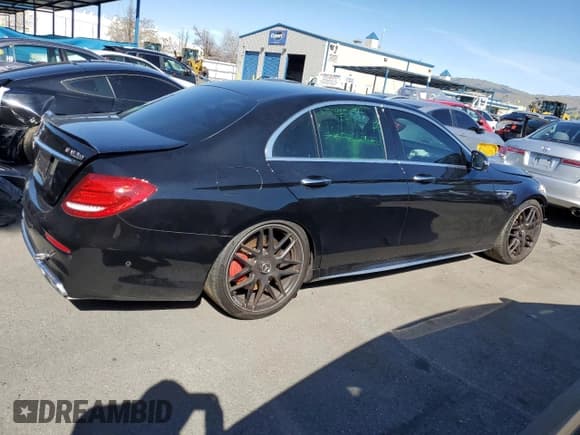✅ 2020 Mercedes-Benz E 63 S AMG • VIN: WDDZF8KB8LA717950 • Лот: 44249075. Опубликован ранее на Copart с пробегом 27 991 миль. Бесплатный доступ к архиву аукционных продаж из США и подробный отчёт об истории автомобиля на DreamBid. Изображение 3.