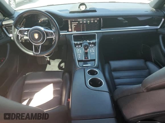 ✅ 2018 Porsche Panamera • VIN: WP0AA2A70JL104058 • Лот: 83860975. Опубликован ранее на Copart с пробегом Не указан. Бесплатный доступ к архиву аукционных продаж из США и подробный отчёт об истории автомобиля на DreamBid. Изображение 8.