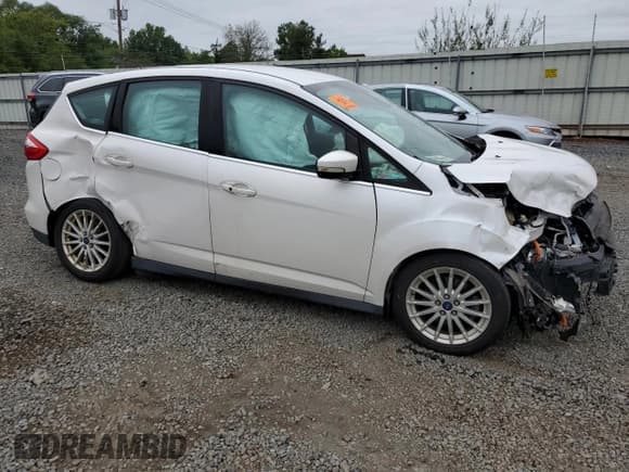 ✅ 2015 Ford C-Max SEL • VIN: 1FADP5CU4FL101709 • Lot: 85217704. Wystawiony na Copart z przebiegiem 95 497 mil. Bezpłatny archiwum sprzedaży aukcyjnych z USA i szczegółowy raport historii pojazdu na DreamBid. Zdjęcie 4.