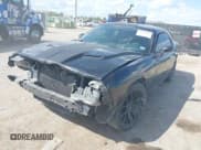 ✅ 2015 Dodge Challenger R/T • VIN: 2C3CDZATXFH747743 • Lot: 43280088. Wystawiony na IAAI z przebiegiem 128 855 mil. Bezpłatny archiwum sprzedaży aukcyjnych z USA i szczegółowy raport historii pojazdu na DreamBid. Zdjęcie 6.