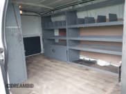 ✅ 2011 Ford Econoline Cargo Commercial • VIN: 1FTNE2EW8BDB38686 • Lot: 43821488. Wystawiony na IAAI z przebiegiem 165 518 mil. Bezpłatny archiwum sprzedaży aukcyjnych z USA i szczegółowy raport historii pojazdu na DreamBid. Zdjęcie 8.