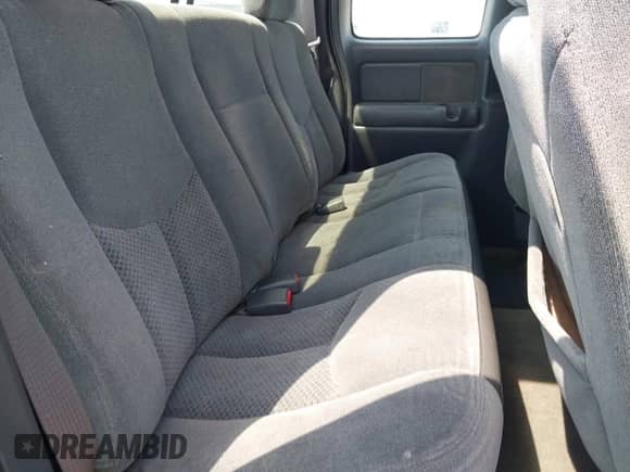 2004 Chevrolet Silverado 1500 with VIN 1GCEK19T84E244359, listed as a IAAI auction lot 42099266 with 309,637 mi miles and . Bid and sale history available at DreamBid. Image 8.