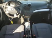 ✅ 2011 Chevrolet Aveo 1LT • VIN: KL1TD5DE6BB207804 • Lot: 49801035. Wystawiony na Copart z przebiegiem 113 475 mil. Bezpłatny archiwum sprzedaży aukcyjnych z USA i szczegółowy raport historii pojazdu na DreamBid. Zdjęcie 8.