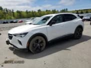 ✅ 2022 Buick Envision Essence • VIN: LRBFZPR41ND163656 • Lot: 57248915. Wystawiony na Copart z przebiegiem 12 504 mil. Bezpłatny archiwum sprzedaży aukcyjnych z USA i szczegółowy raport historii pojazdu na DreamBid. Zdjęcie 1.