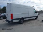 ✅ 2023 Mercedes-Benz Sprinter Cargo • VIN: W1Y40CHY1PT161698 • Lot: 41185047. Wystawiony na IAAI z przebiegiem 48 258 mil. Bezpłatny archiwum sprzedaży aukcyjnych z USA i szczegółowy raport historii pojazdu na DreamBid. Zdjęcie 4.