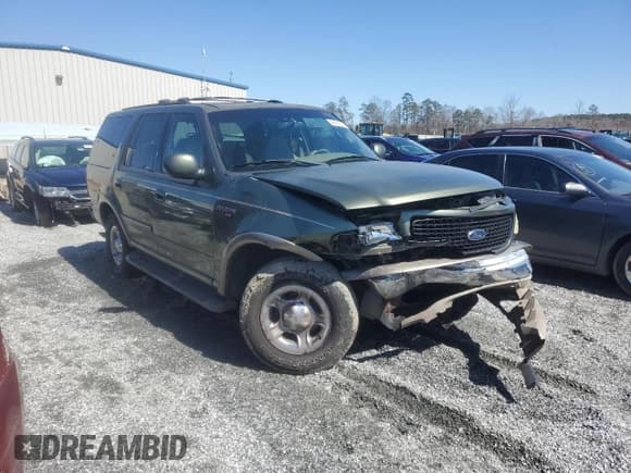 ✅ 2001 Ford Expedition Eddie Bauer • VIN: 1FMFU18LX1LB69120 • Lot: 48406335. Listed on Copart with 205,176 mi. Free auction sales archive from the USA and detailed vehicle history report at DreamBid. Image 4.