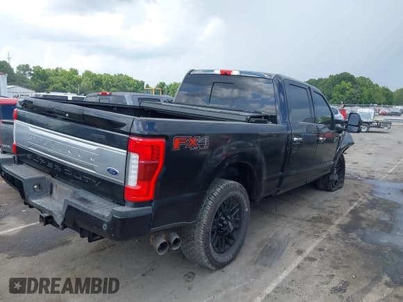 ✅ 2019 Ford F-250 XL • VIN: 1FT7W2BTXKEF26965 • Лот: 42739709. Опубликован ранее на IAAI с пробегом 211 320 миль. Бесплатный доступ к архиву аукционных продаж из США и подробный отчёт об истории автомобиля на DreamBid. Изображение 4.