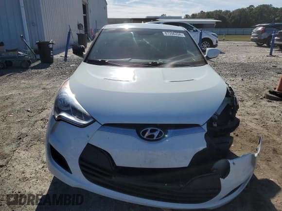 ✅ 2013 Hyundai Veloster w/Black Int • VIN: KMHTC6AD4DU088389 • Lot: 87206334. Wystawiony na Copart z przebiegiem 140 259 mil. Bezpłatny archiwum sprzedaży aukcyjnych z USA i szczegółowy raport historii pojazdu na DreamBid. Zdjęcie 5.