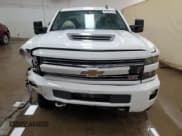 ✅ 2017 Chevrolet Silverado 2500HD LT • VIN: 1GC1KVEY5HF191496 • Lot: 67532715. Wystawiony na Copart z przebiegiem 181 972 mil. Bezpłatny archiwum sprzedaży aukcyjnych z USA i szczegółowy raport historii pojazdu na DreamBid. Zdjęcie 5.
