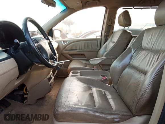 ✅ 2006 Honda Odyssey EX-L • VIN: 5FNRL38746B070547 • Lot: 85295185. Listed on Copart with 211,570 mi. Free auction sales archive from the USA and detailed vehicle history report at DreamBid. Image 7.