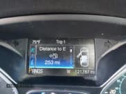 ✅ 2013 Ford Escape SE • VIN: 1FMCU0G94DUD09793 • Lot: 43432396. Listed on IAAI with 121,787 mi. Free auction sales archive from the USA and detailed vehicle history report at DreamBid. Image 15.