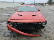 ✅ 2015 Dodge Challenger R/T • VIN: 2C3CDZAT4FH767745 • Lot: 39383584. Wystawiony na Copart z przebiegiem 41 855 mil. Bezpłatny archiwum sprzedaży aukcyjnych z USA i szczegółowy raport historii pojazdu na DreamBid. Zdjęcie 5.