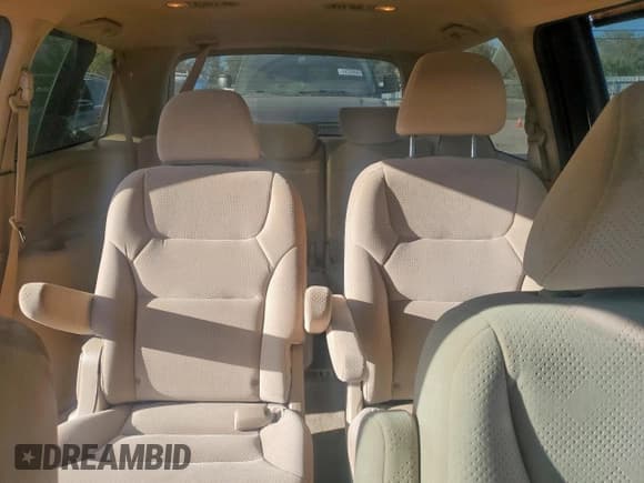 ✅ 2007 Honda Odyssey LX • VIN: 5FNRL38237B039800 • Лот: 85430445. Опубликован ранее на Copart с пробегом 100 882 миль. Бесплатный доступ к архиву аукционных продаж из США и подробный отчёт об истории автомобиля на DreamBid. Изображение 10.