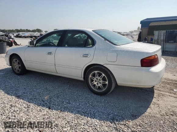 ✅ 1999 Acura TL • VIN: 19UUA5648XA005751 • Lot: 67961345. Listed on Copart with 215,102 mi. Free auction sales archive from the USA and detailed vehicle history report at DreamBid. Image 2.