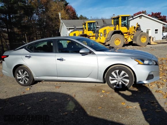 ✅ 2021 Nissan Altima S • VIN: 1N4BL4BV4MN395122 • Лот: 43647263. Опубликован ранее на IAAI с пробегом 107 199 миль. Бесплатный доступ к архиву аукционных продаж из США и подробный отчёт об истории автомобиля на DreamBid. Изображение 14.