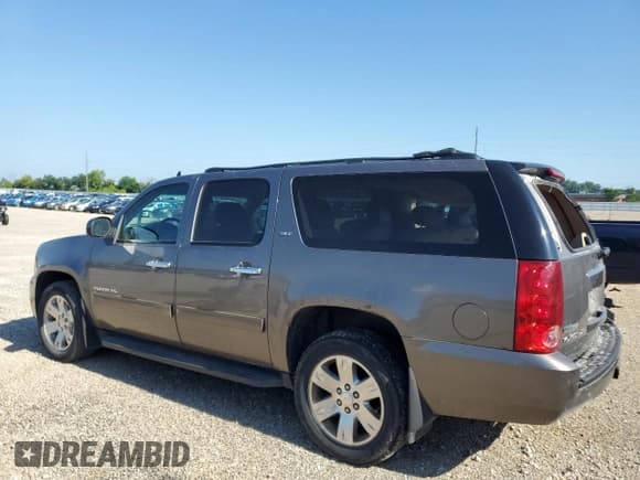 ✅ 2012 GMC Yukon XL SLT • VIN: 1GKS2KE77CR191697 • Lot: 62920975. Listed on Copart with 183,433 mi. Free auction sales archive from the USA and detailed vehicle history report at DreamBid. Image 2.