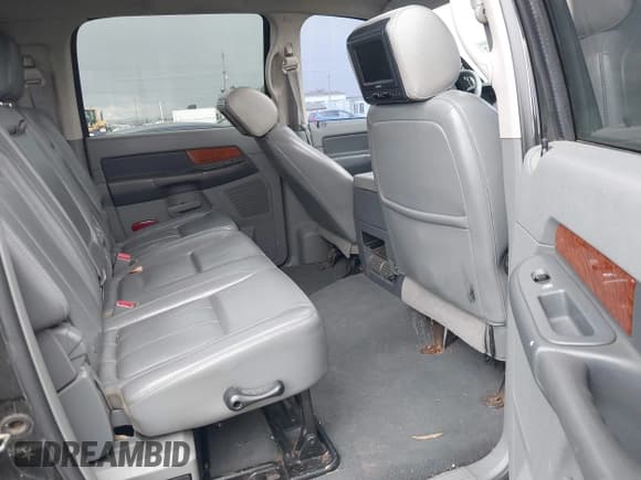 ✅ 2007 Dodge 1500 Laramie • VIN: 3D3KS19D17G744850 • Лот: 41933582. Опубликован ранее на IAAI с пробегом 219 159 миль. Бесплатный доступ к архиву аукционных продаж из США и подробный отчёт об истории автомобиля на DreamBid. Изображение 8.