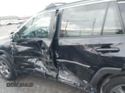 ✅ 2024 Toyota RAV4 Hybrid XLE • VIN: 4T3RWRFV6RU123064 • Lot: 43616599. Wystawiony na IAAI z przebiegiem 23 540 mil. Bezpłatny archiwum sprzedaży aukcyjnych z USA i szczegółowy raport historii pojazdu na DreamBid. Zdjęcie 14.