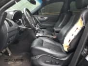 ✅ 2017 Infiniti QX70 • VIN: JN8CS1MW8HM413885 • Lot: 54278995. Wystawiony na Copart z przebiegiem 180 582 mil. Bezpłatny archiwum sprzedaży aukcyjnych z USA i szczegółowy raport historii pojazdu na DreamBid. Zdjęcie 7.