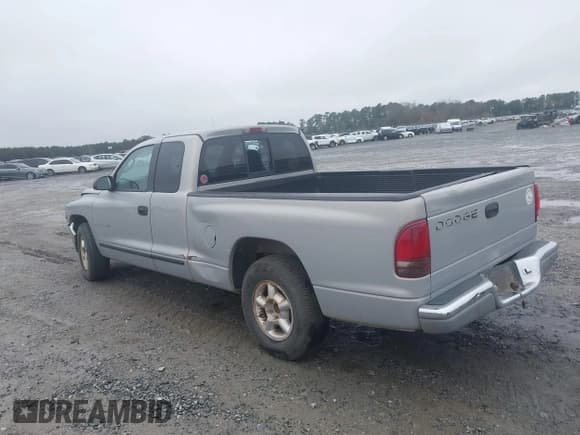 ✅ 2000 Dodge Dakota • VIN: 1B7GL22X8YS584711 • Lot: 43820733. Listed on IAAI with 169,385 mi. Free auction sales archive from the USA and detailed vehicle history report at DreamBid. Image 3.